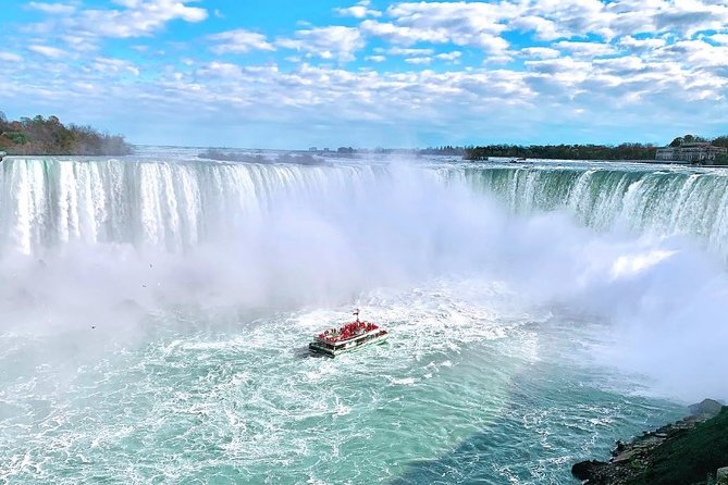 Niagara Falls Canada 3-Hour Tour w/Boat & Behind the Falls - A Deep Dive into the Niagara Falls 3-Hour Tour