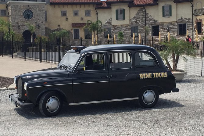 Niagara-on-the-Lake Wine Tour with Lunch -Private Tour in Classic English Cab - The Transport: Vintage Charm Meets Practicality