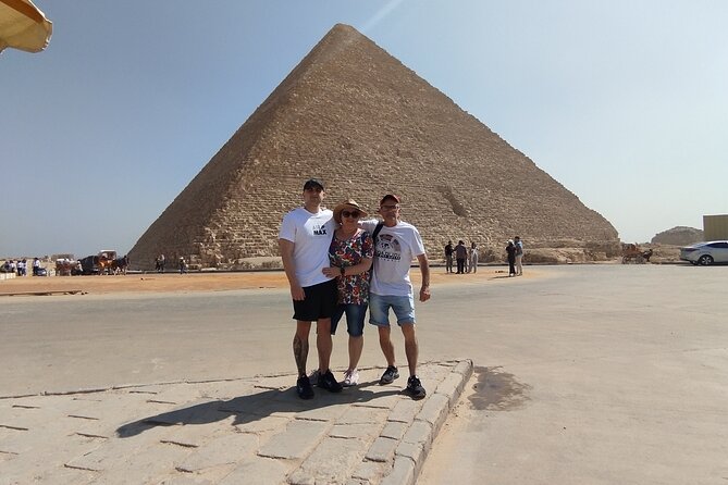 Private Tour To The Great Pyramids and Sphinx with lunch - The Experience in Detail