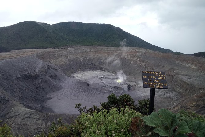 Poas Volcano - Half Day - In-Depth Review of the Poás Volcano Half-Day Tour