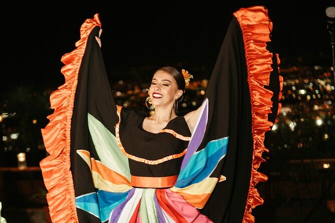 Dinner + Typical dance show at the best viewpoint in San José - Practical Details & What You Need to Know