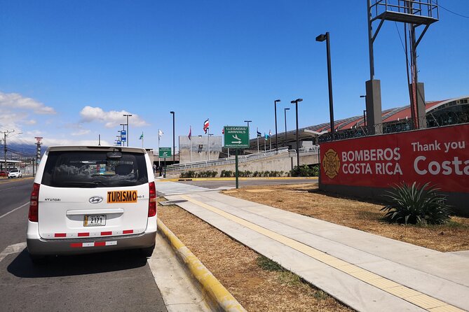 Private Transfer: SJO Airport to San José Hotels - No More Taxis or Rental Cars: Your Easy Ride from SJO Airport to San José Hotels
