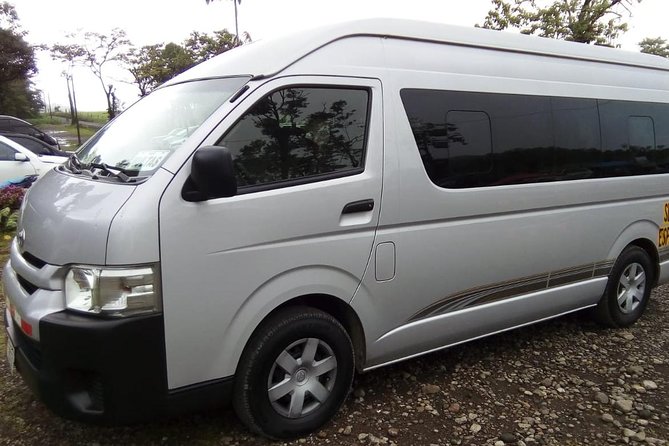 SJO Private Transfer to Arenal or La Fortuna up to 5 people (One way) - Key Points