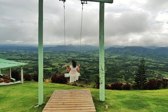 Tour to Montana Redonda and Emerald Coast Beach - Key Points