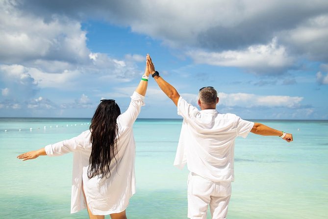 Saona Island Day Trip + Lobsters & Wine Included - Who is this tour best suited for?