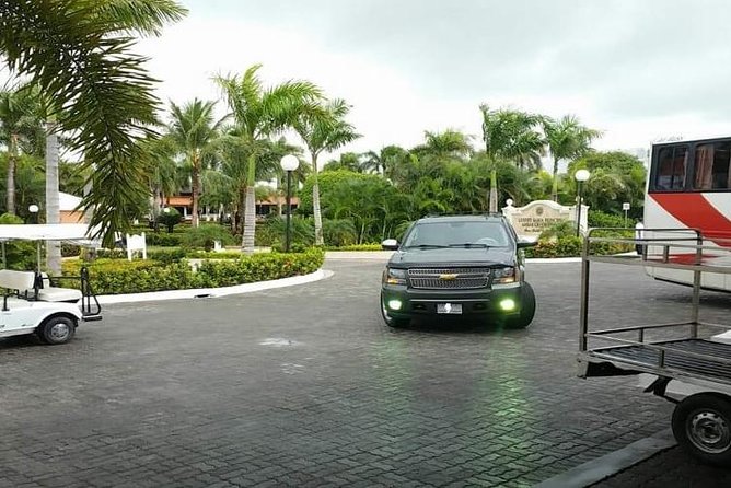 City Tours Sto. Dgo. / Excursión Saona Island / Montaña Redonda/ Altos de Chavón - Discovering the Highlights of the Tour