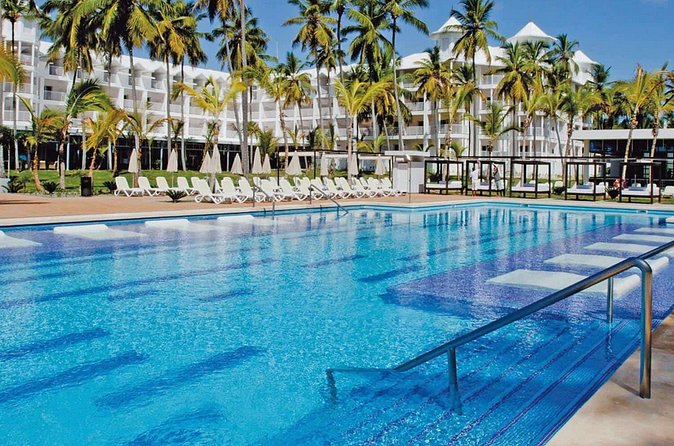 Private Transfer Punta Cana Airport to/from Riu Palace Macao - Who Should Book This Transfer?