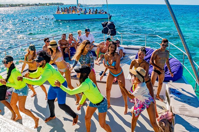 Private Catamaran + Private Parasailing - up to 20 passengers - Who Will Love This Tour?