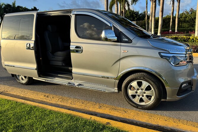 Confortable and privaste transportación from puj Airpot - Why This Transfer Works for You