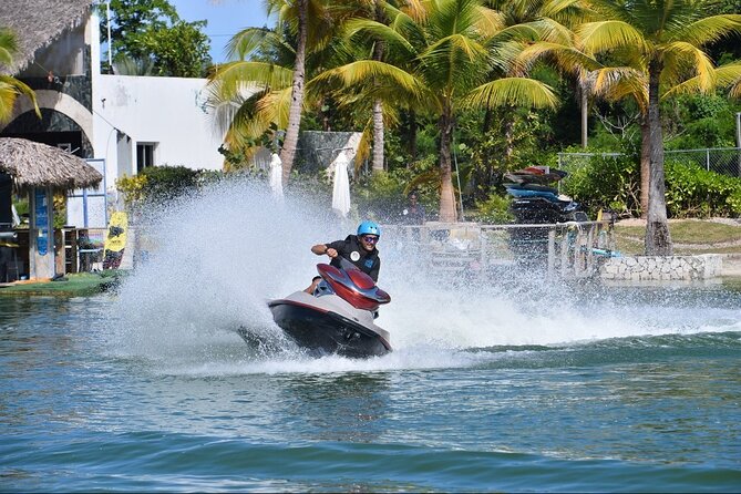 Jet Ski Caribbean Lake Park - What Is the Jet Ski Caribbean Lake Park Tour?