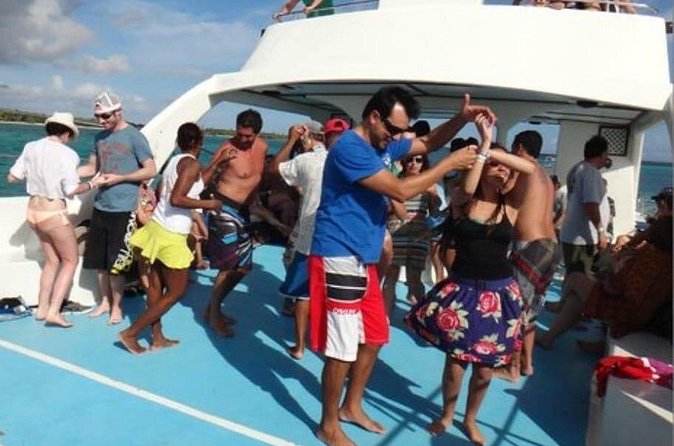 Bavaro Party Boat with Snorkeling Drinks and Snacks - The Sum Up