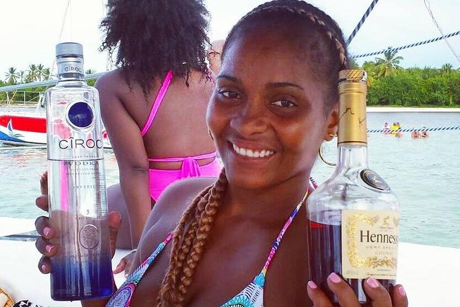 Private Adult Only Hip Hop Party Boat with Live DJ - Who Will Love This Tour?