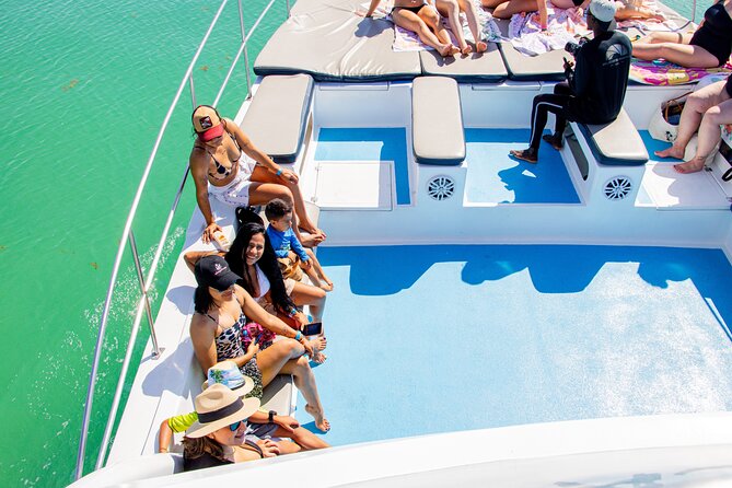 Half-Day Guided Catamaran Cruise in the Caribbean Sea - Refreshments and Entertainment: Food, Drinks, and Music