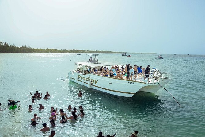 Exclusive Hip Hop Punta Cana Party Boat with Open Bar *Only Adult - The Sum Up