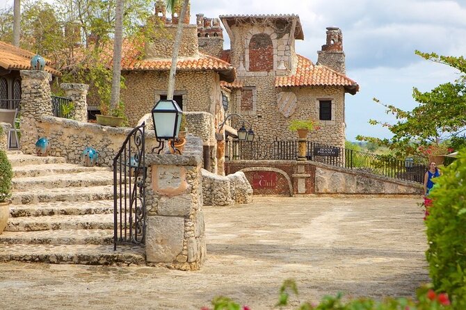 Private Transfer: Punta Cana Airport PUJ to Punta Cana or Bavaro in Van - Who Should Consider This Transfer?