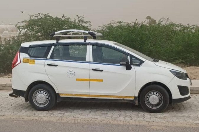 Golden Triangle Trip Delhi, Agra, Jaipur. Private driver and car. - FAQ