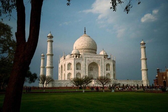 From Delhi: Taj Mahal & Agra Tour by Gatimaan Express Train - An Inside Look at the Experience