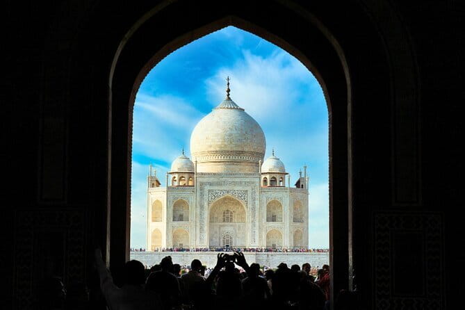 Private Taj Mahal Tour from Delhi by Gatimaan Express - Key Points