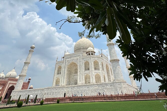 Agra Private Day Tour with Guide and Transportation - The Sum Up