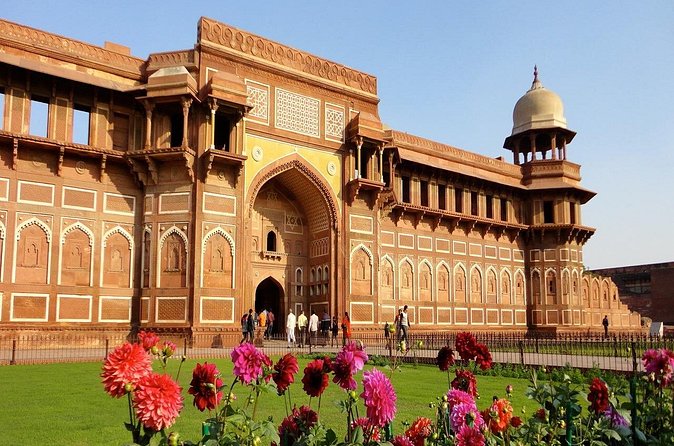 Private Day Tour The Taj Mahal Experience from Chennai - Shopping and Local Markets