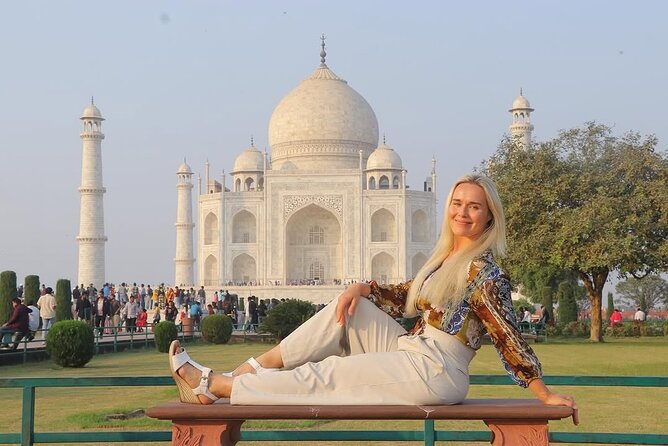 Same Day Taj Mahal, Agra Fort & Baby Taj Tour from Delhi - The Journey Begins: From Delhi to Agra