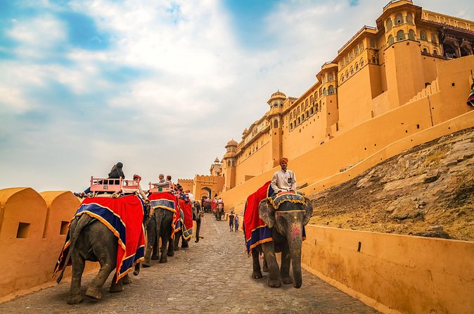 Golden Triangle Tour - The Magnificence of Fatehpur Sikri and the Taj Mahal