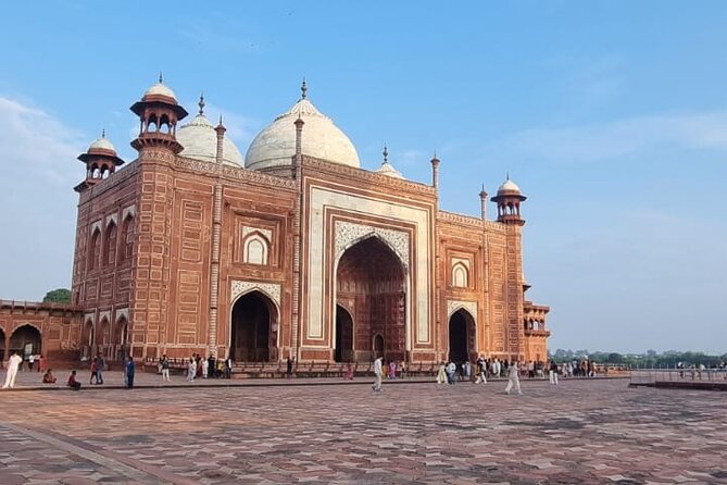 Intro to Incredible India Tour - Day 2: The Taj Mahal and Agra Fort