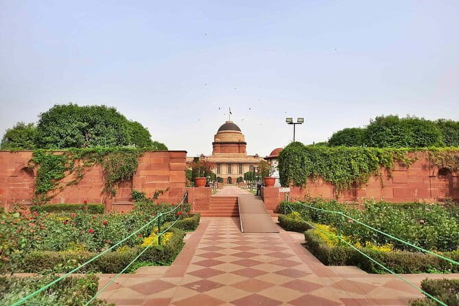 Half day Old and New Delhi Tour on Iconic Landmarks - Who Should Consider This Tour?