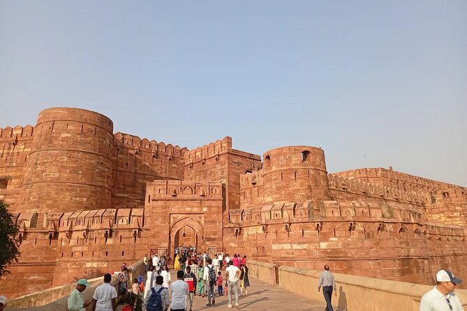 All Inclusive Full Day Taj Mahal Tour from Delhi by Private Car - Detailed Breakdown of the Itinerary