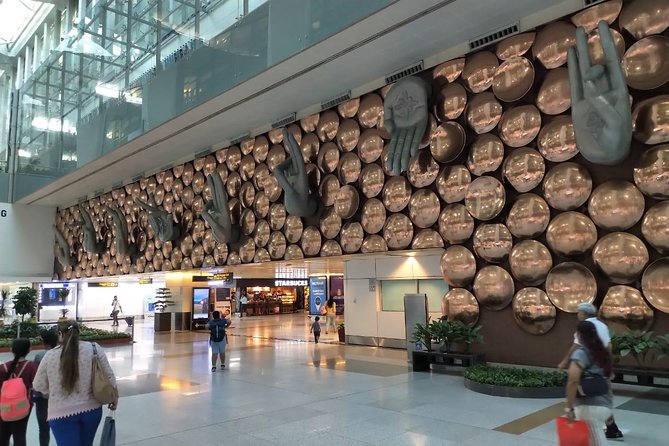 Private Round-Trip Transfer in Delhi with Optional VIP Assistance - Easy and Comfortable Travel Between Delhi Airport and Your Hotel