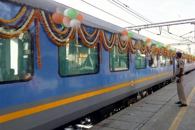 Train Gatimaan to Shatabdi Train from Delhi - Who Will Love This Tour?