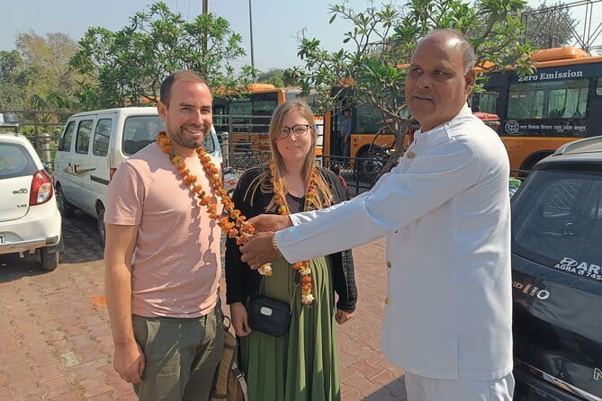 Transfer from New Delhi to Agra by Private car - Practical Details to Keep in Mind