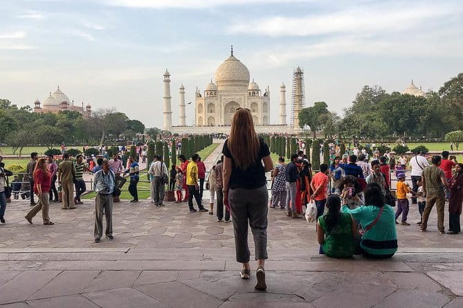 Day Trip to Taj Mahal & Agra from Delhi by Car - The Journey Begins: Pickup and Transfer from Delhi