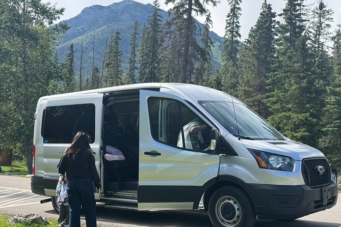 Private Transfers from Calgary to Banff - Reliability and Punctuality