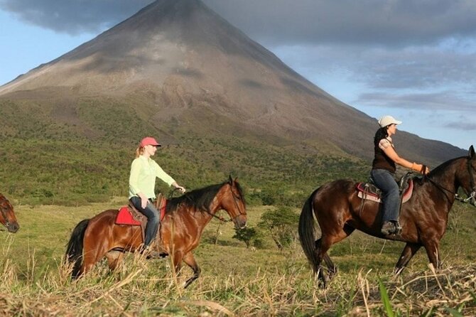 Horseback Riding at Volcano foothills + La Fortuna Waterfall - Who Should Consider This Tour?