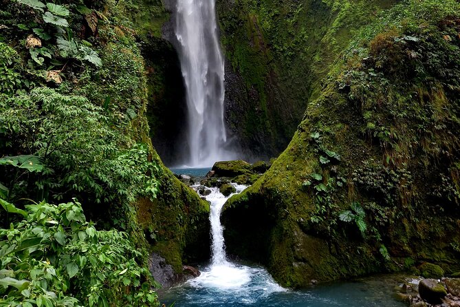 Hike to "Vuelta de Cañón" waterfall at the foot of Poas volcano. - Exploring the Vuelta de Cañón Waterfall Adventure