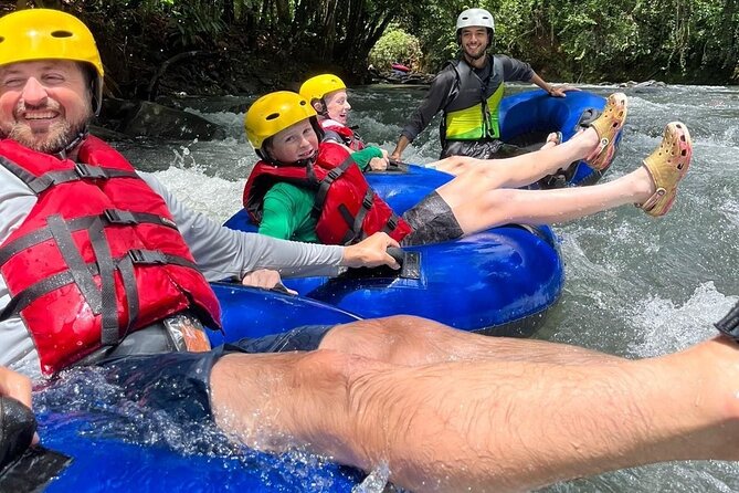 Tubing in Rio Celeste: floating aventure in nature - A detailed look at the tubing adventure