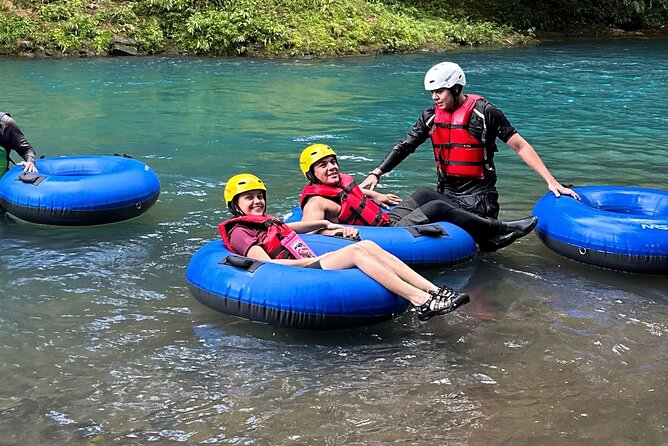 Tubing in Rio Celeste: floating aventure in nature - The value of this tubing tour