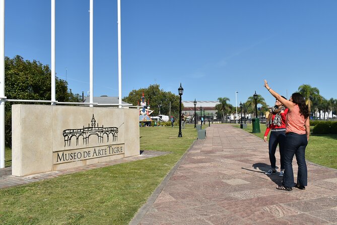 Classic Tiger with Puerto de Frutos + photo stop at the Art Museum - Key Points