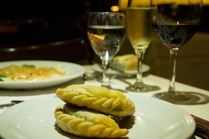 Tango Show and Optional Dinner at Esquina Homero Manzi - FAQ