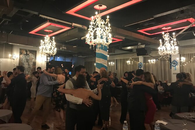 The Alternative to a Dinner Show. Experience Tango like a local! - Key Points