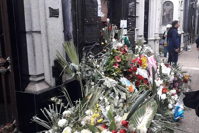 Recoleta in Depth (not literally) Private Walking Tour - FAQs