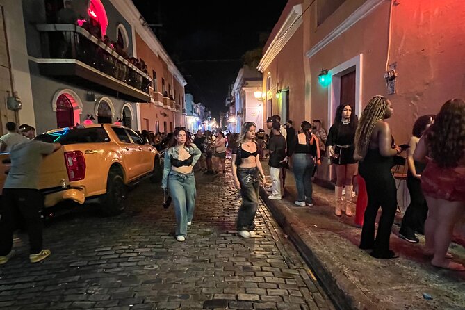 Nightlife Adventure La Placita Calle Cerra La factoría La Perla - FAQs