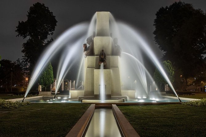 Magic Water Show and dinner at most popular restaurant in Barranco (Dance Show) - Key Points