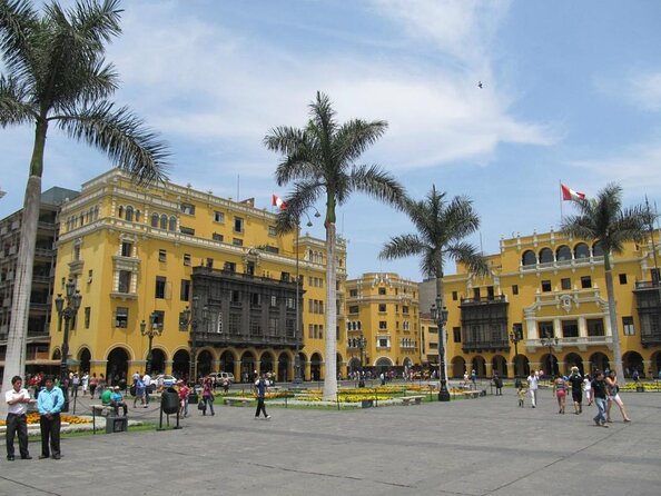 Lima City Walking Tour and Visit to the Catacombs - Key Points