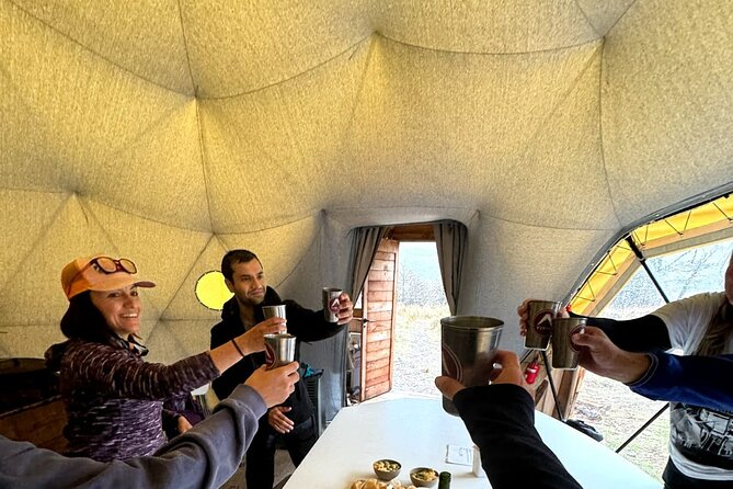 Laguna Esmeralda (Trekking + lunch at refuge) - FAQ