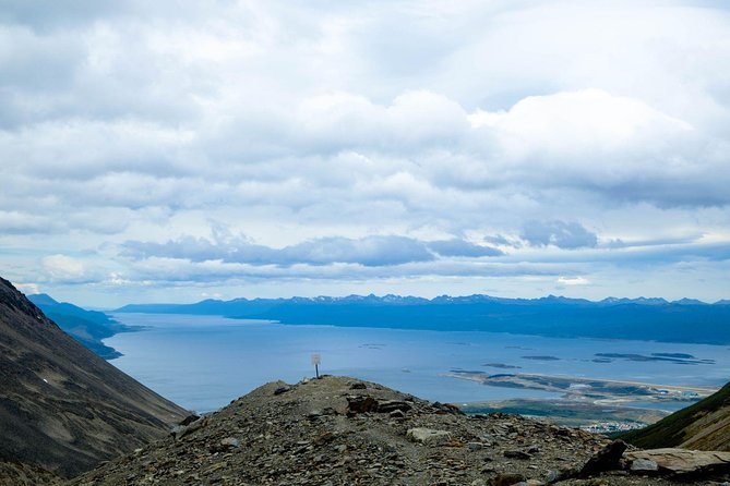 "Glaciar Martial" Trekking - Lunch and Relaxation in a Mountain Refuge
