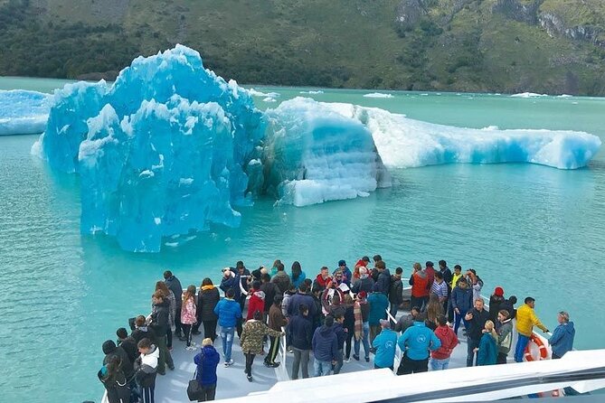 Glaciares Gourmet Premium Lounge boat Tour + El Calafate pick up - FAQ: Your Practical Questions Answered
