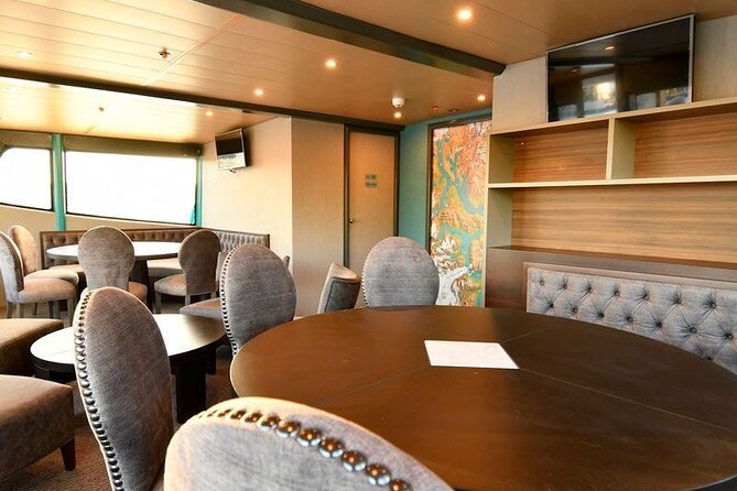 Glaciares Gourmet Premium Lounge boat Tour + El Calafate pick up - Key Points