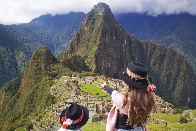 2-Day Machu Picchu Tour by Expedition Train or Voyager Train - Key Points